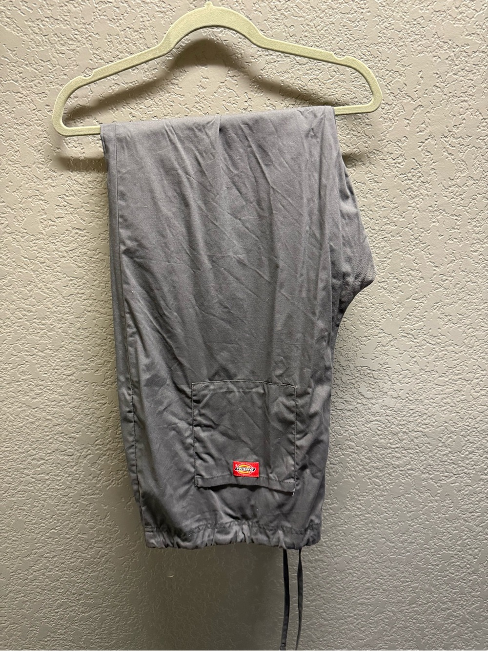 Dickies Men’s Gray Drawstring Scrub Pants with Logo Patch